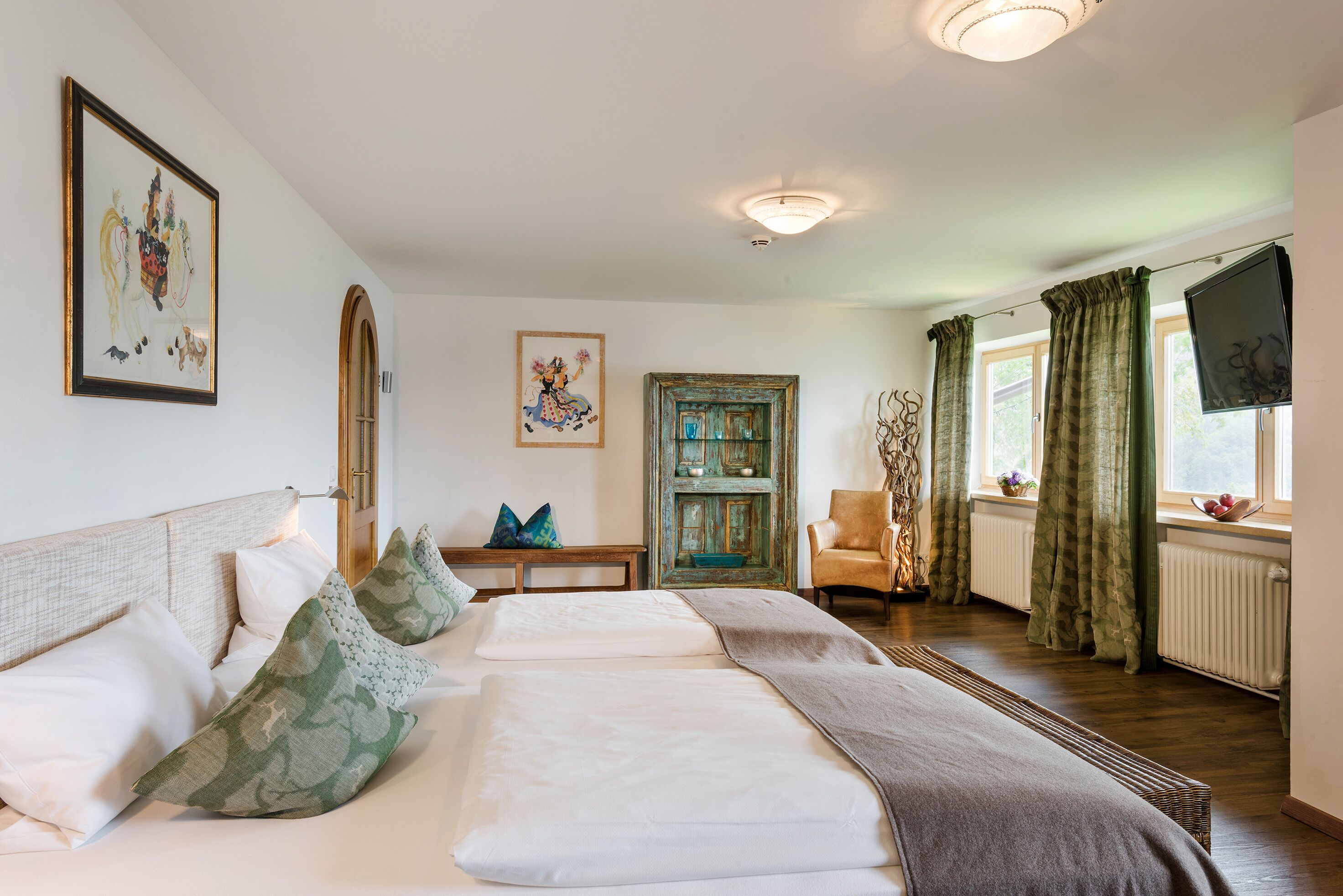 Suite, 1 Schlafzimmer, Balkon, Seeblick | Hochwertige Bettwaren, Zimmersafe, Schreibtisch, kostenloses WLAN