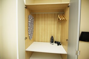 Chambre Simple, salle de bains privĂ©e | Ăquipements de la chambre