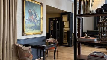 Sala de estar en el lobby