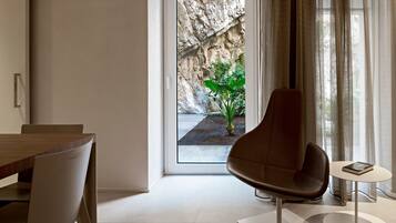Suite, Annex (Rock, 50 meters away) | Blick auf den Garten