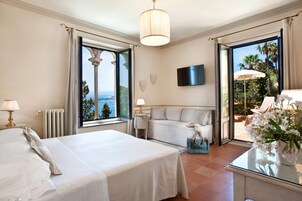 Junior Suite, Terrace | Premium bedding, in-room safe, desk, laptop workspace