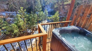The Ponderosa Cabin | Water view - Inn on Fall River & Fall River Cabins (Estes Park)