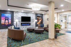 Exterior - Candlewood Suites Portland Airport by IHG (Portland)
