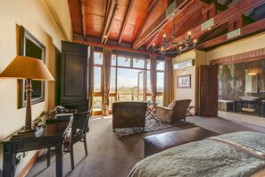 Deluxe Room | 1 bedroom, premium bedding, minibar, in-room safe