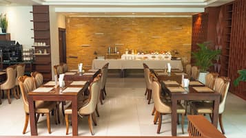 Daily buffet breakfast (LAK 80000 per person)