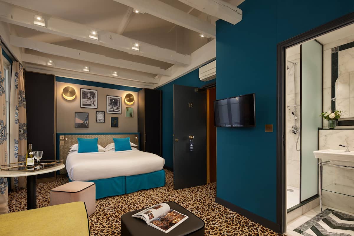 Pillow-top beds, in-room safe, individually furnished, desk