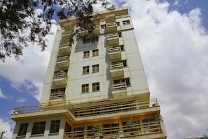 Depan hartanah