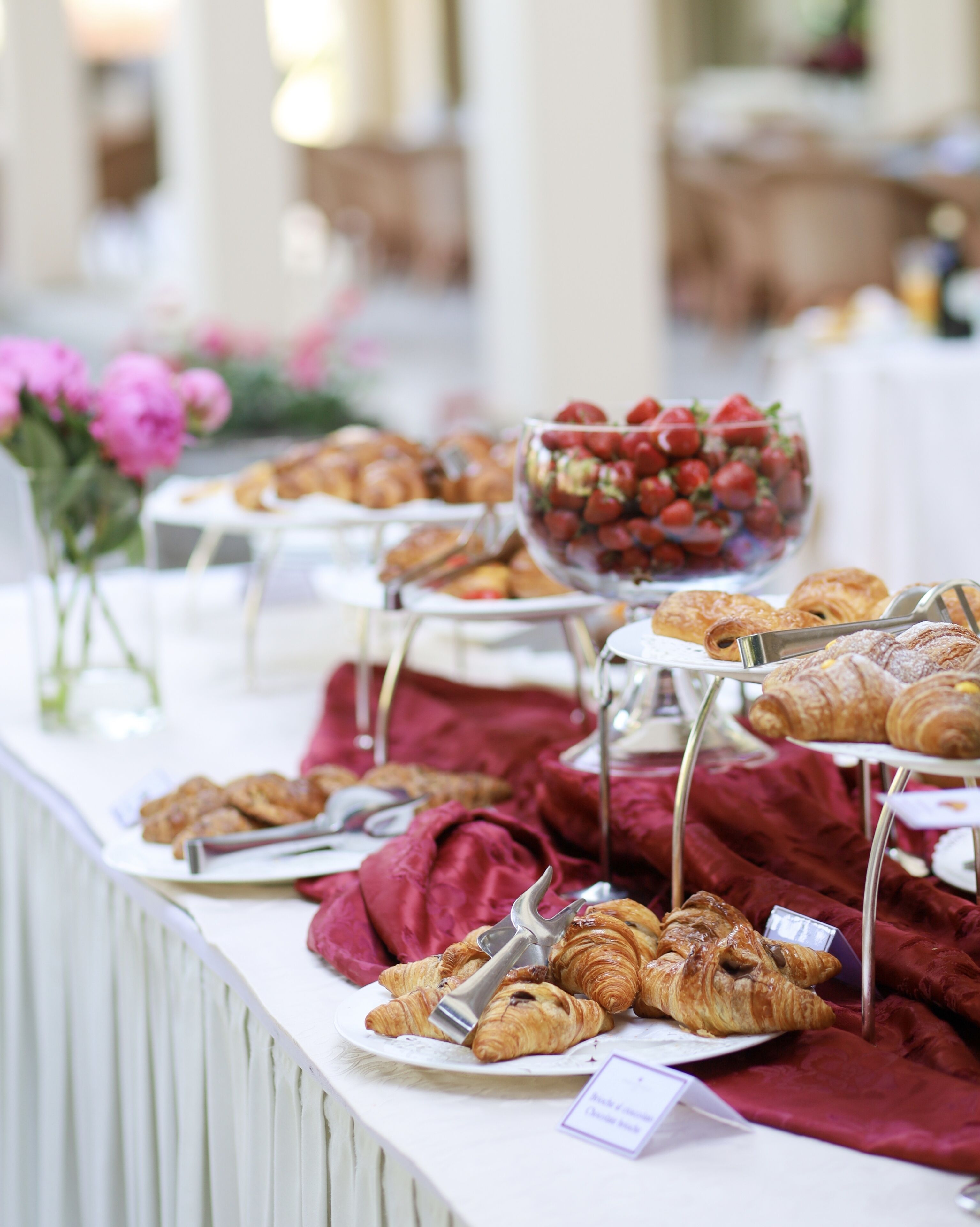 Tägliches inbegriffenes Frühstücksbuffet