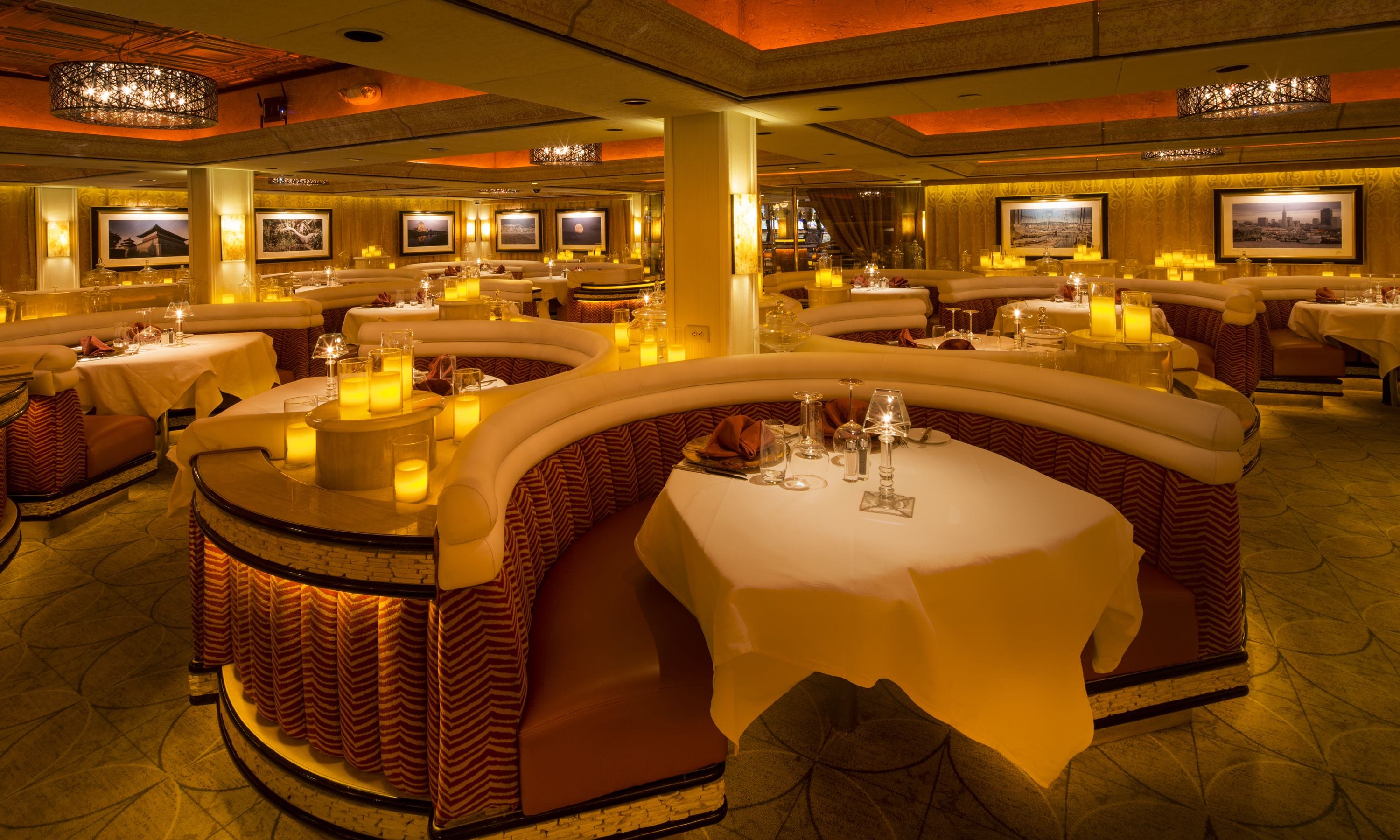 3 restaurants, breakfast served