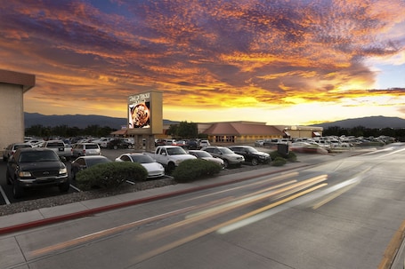 Exterior. Western Village Inn & Casino by Peppermill Resorts