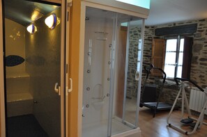 Turkish bath/hammam, massage/treatment rooms