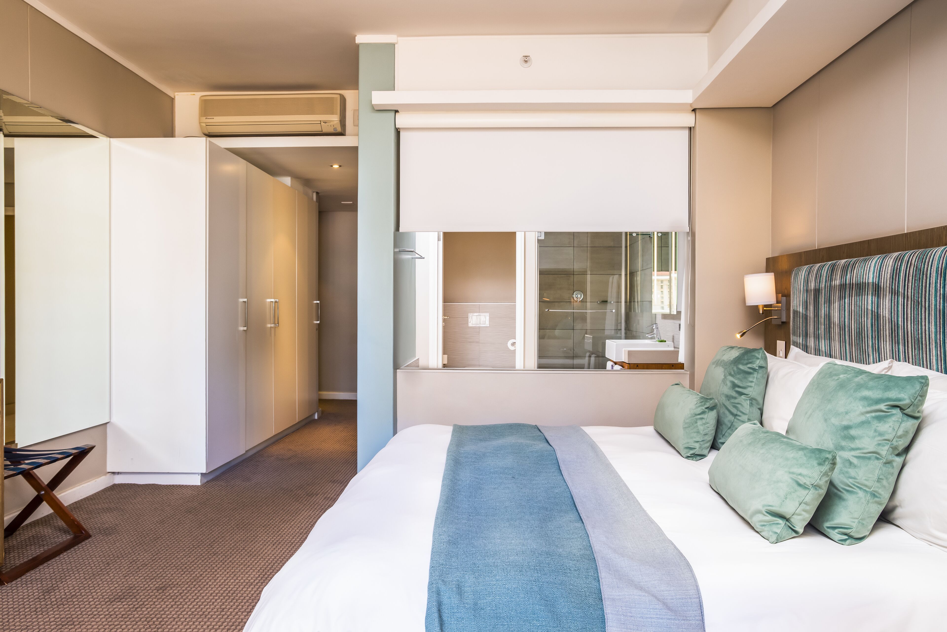 luxury room, 2 single beds | premium bedding, minibar, in-room safe, desk