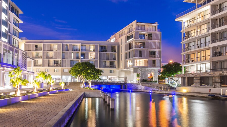 aha Harbour Bridge Hotel & Suites