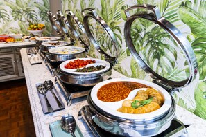 Desayuno inglés todos los días (con cargo)