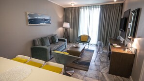 Luxury Suite, 1 Double Bed | Living area - aha Harbour Bridge Hotel & Suites (Cape Town)