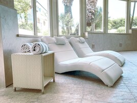 Indoor pool, outdoor pool