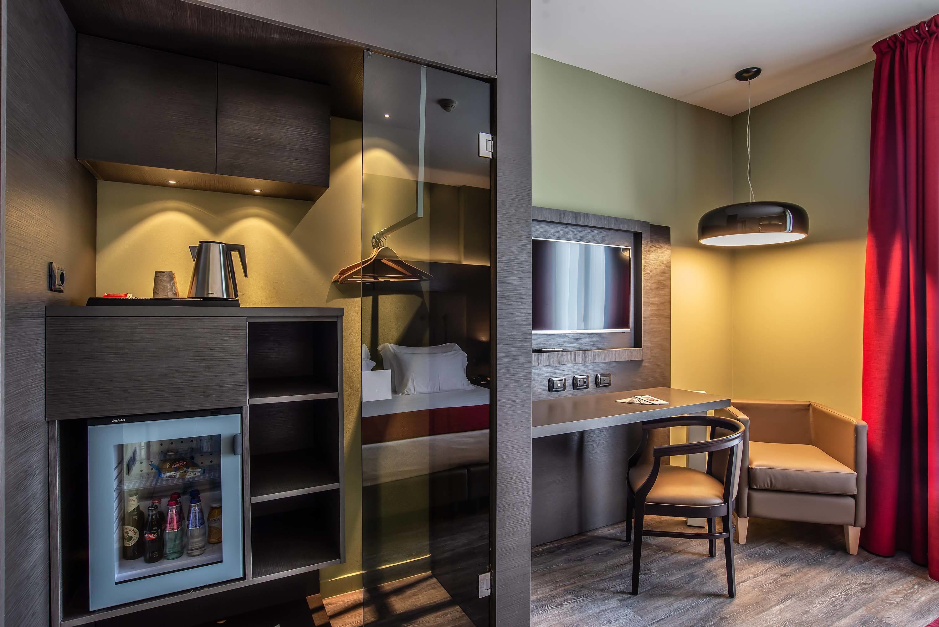 1 bedroom, hypo-allergenic bedding, in-room safe, desk