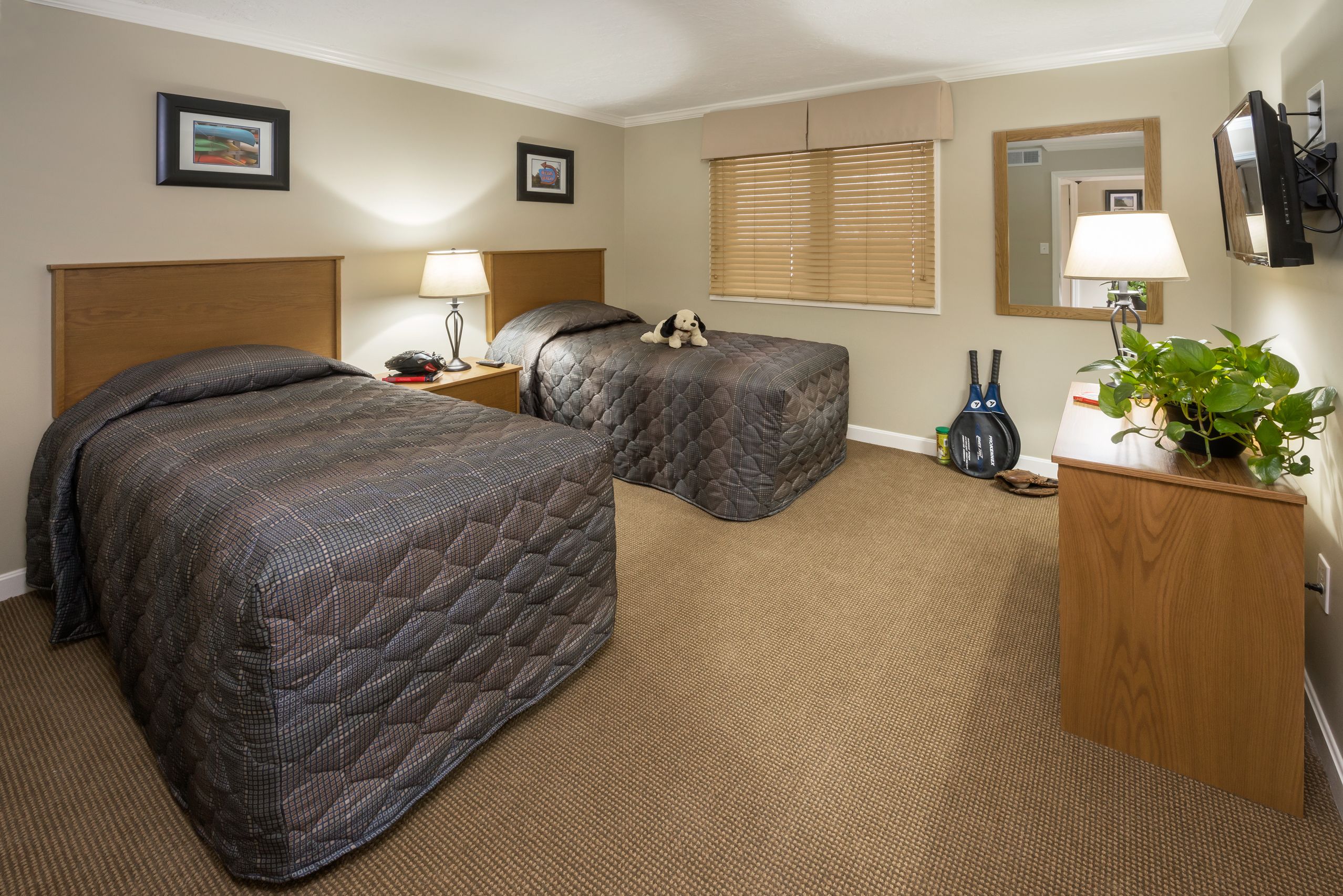 signature suite, 2 bedrooms | 2 bedrooms, desk, iron/ironing board, free cots/infant beds