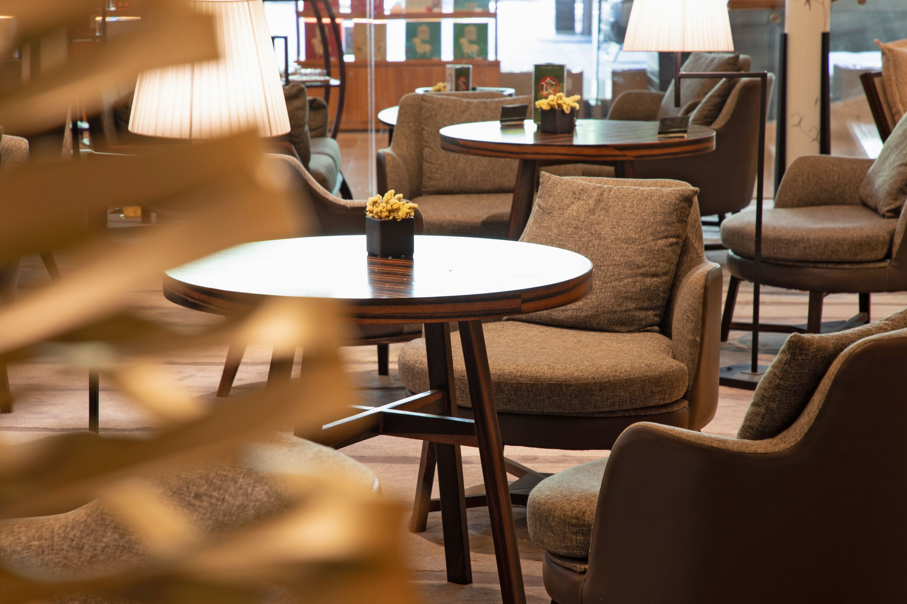 2 restaurants, chinese cuisine