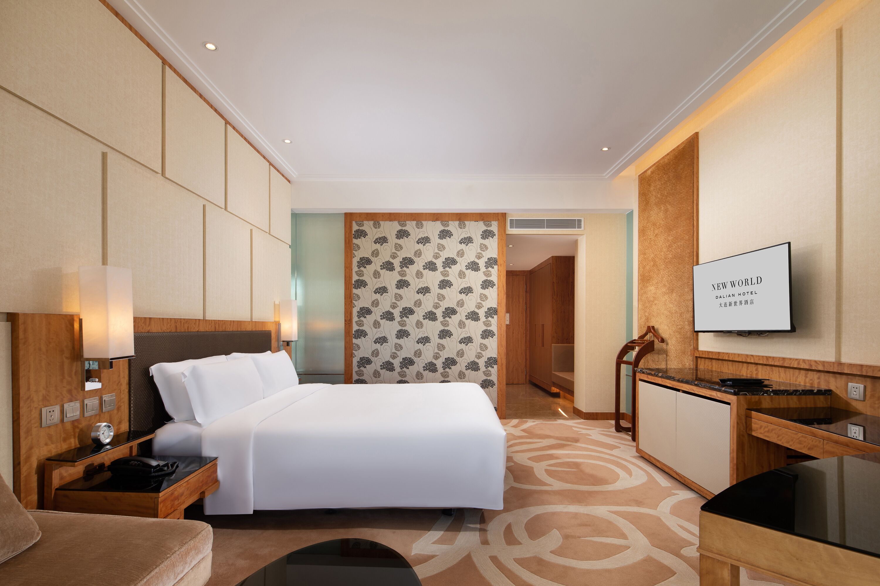 down duvets, in-room safe, desk, blackout curtains