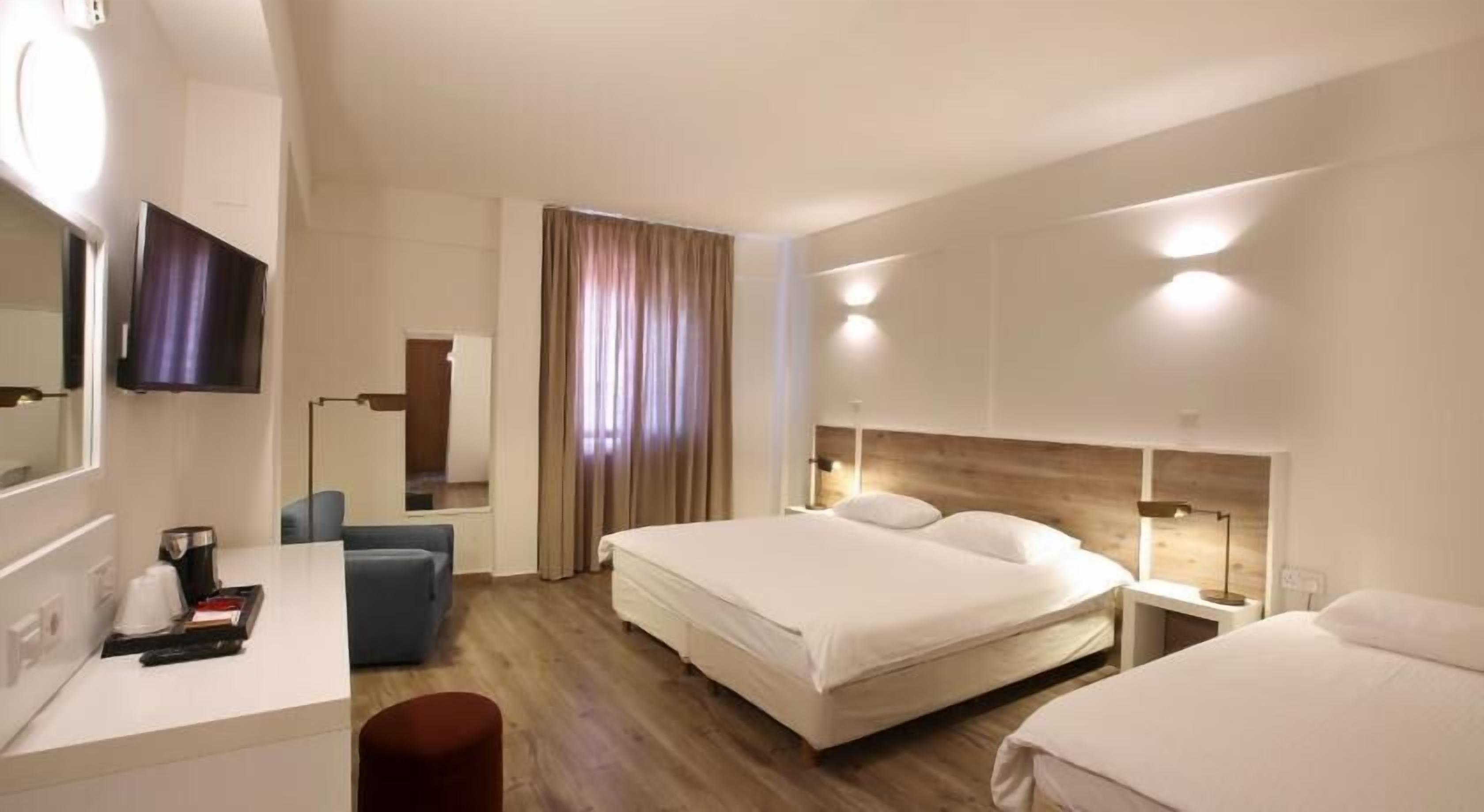 Premium bedding, in-room safe, individually decorated, desk