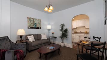 Luxury Suite, Private Bathroom (Bailey Suite) | Living area | 1-inch TV with digital channels, DVD player, streaming services