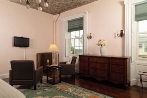 Room, Private Bathroom (Rose)