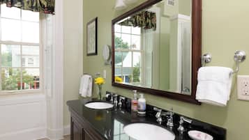 Room, Private Bathroom (Rose) | Bathroom | Combined shower/tub, deep soaking tub, hydromassage showerhead