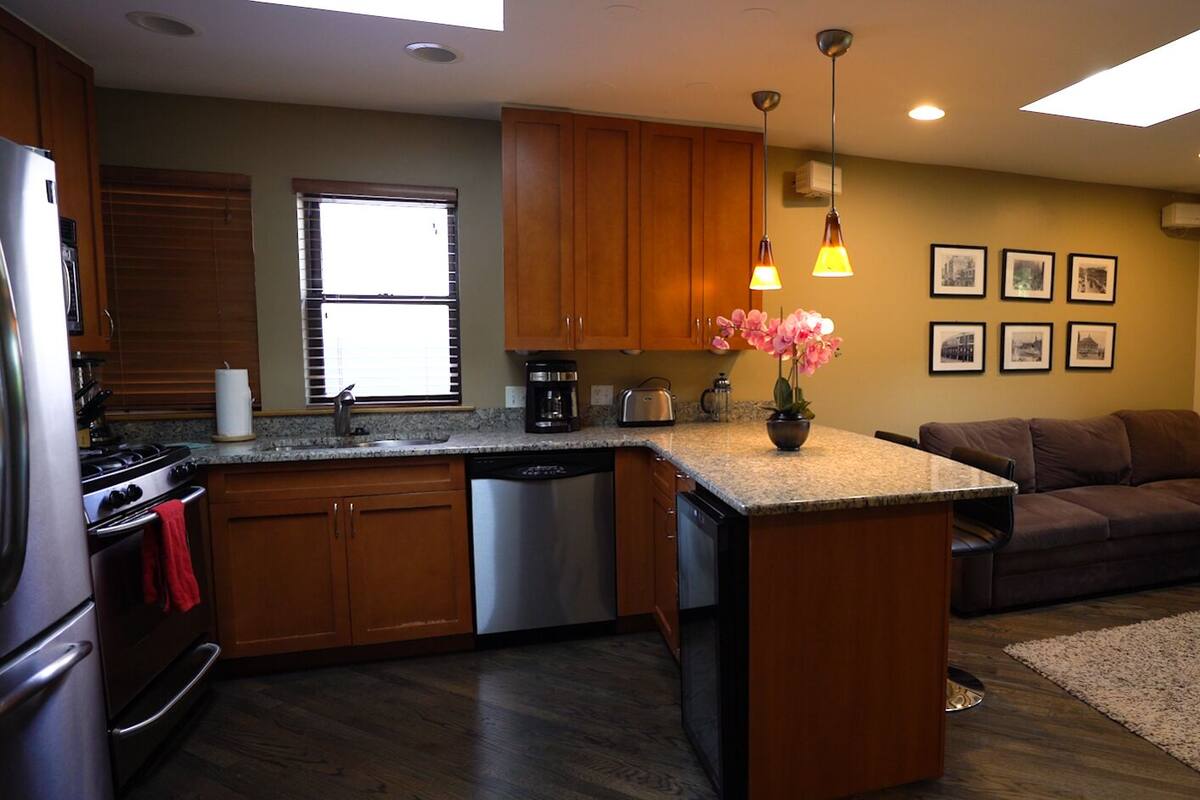 Standard Apartment, Private Bathroom (Roscoe #3) | View from property