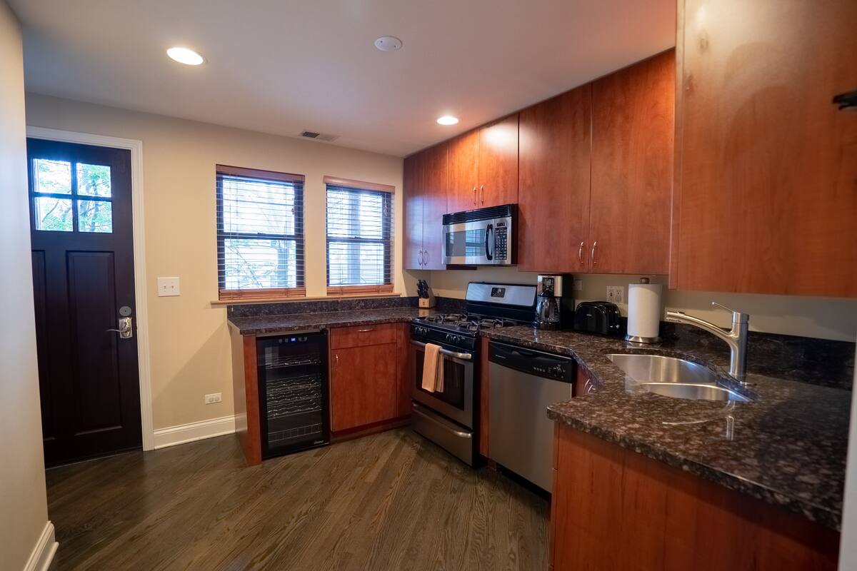 Standard Apartment, Private Bathroom (Roscoe #2) | View from property