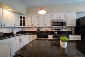 Standard Apartment, Private Bathroom (Hamlin Park #2) | View from property - Roscoe Village Guesthouse (Chicago)