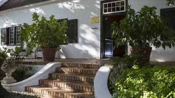 Entrada de la propiedad