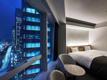 Down comforters, desk, blackout drapes, iron/ironing board. Daiwa Roynet Hotel Nagoya Station (Renewal Open in May 2026)