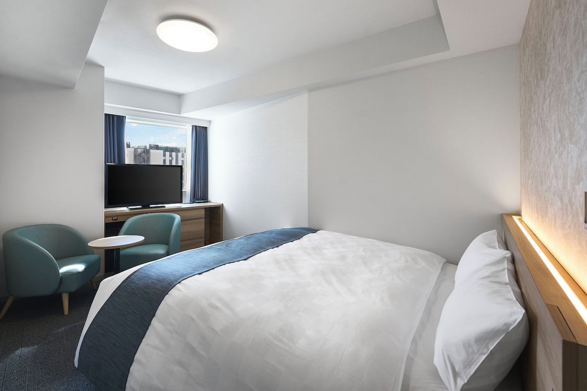 Couette en duvet, bureau, rideaux dâobscurcissement