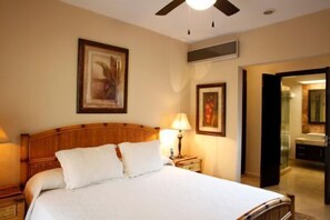 Suite Premium, 2 habitaciones | Edredón, camas con pillow-top y caja de seguridad en la habitación 