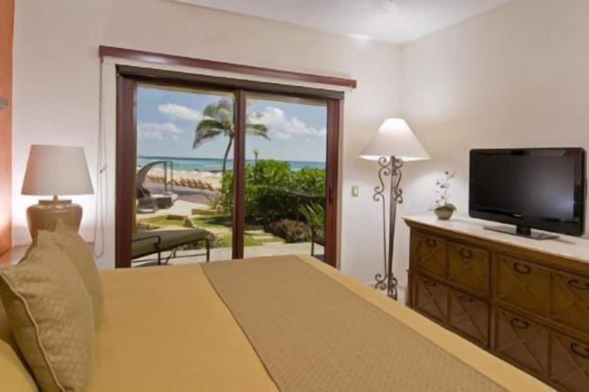 Condo, 3 habitaciones, vistas al mar | Edredón, camas con pillow-top y caja de seguridad en la habitación
