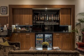 Bar (on property) - The Chambers - Park Place - Apartments (Leeds)