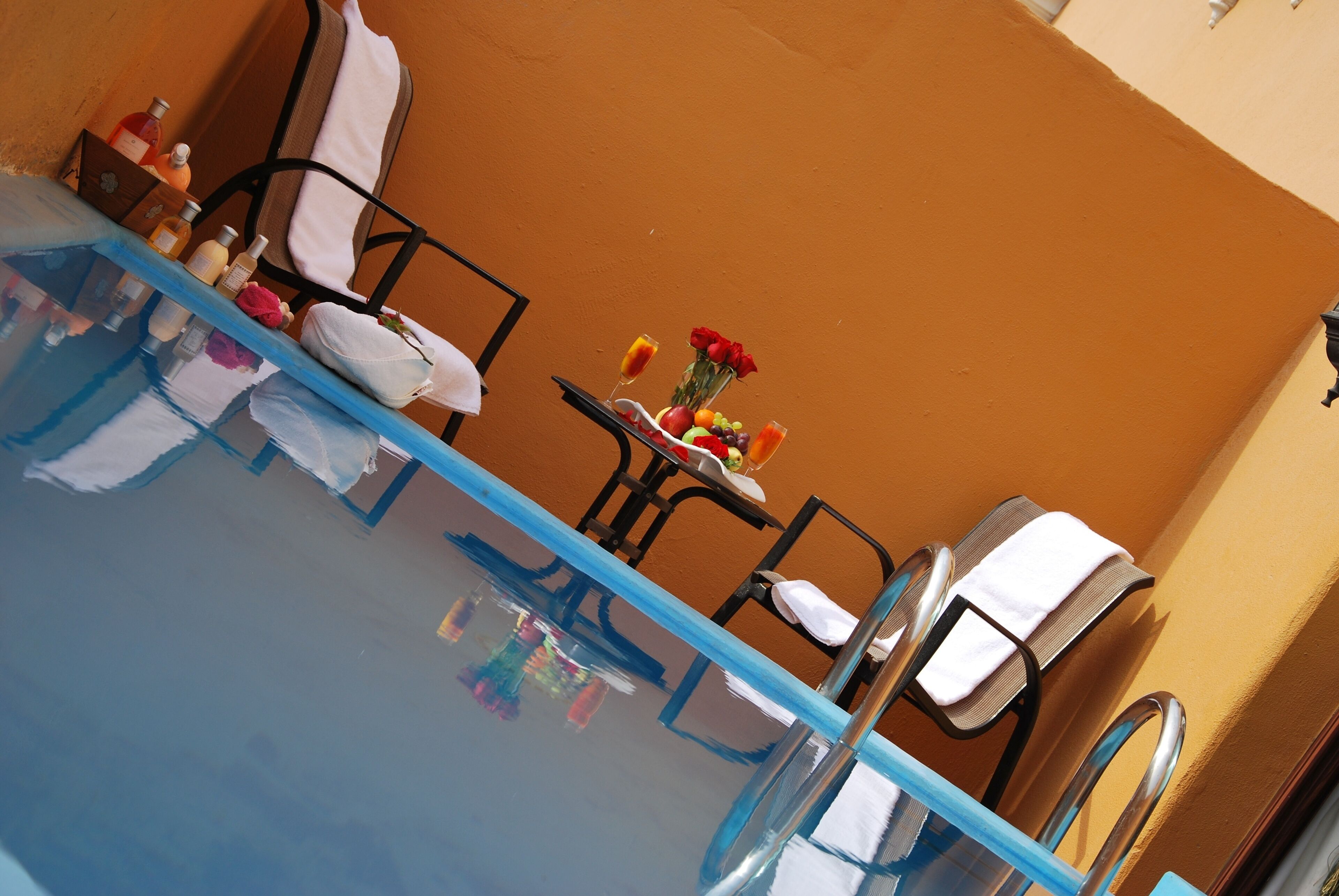 Foto - The Convention Center & Royal Suites Hotel