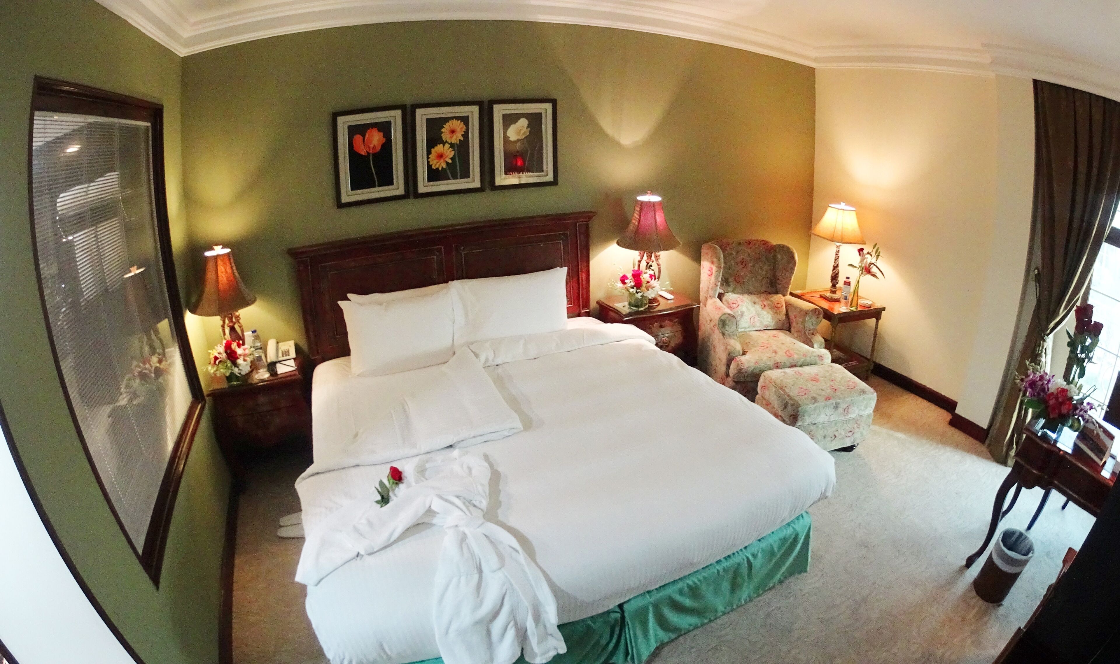 Foto - The Convention Center & Royal Suites Hotel