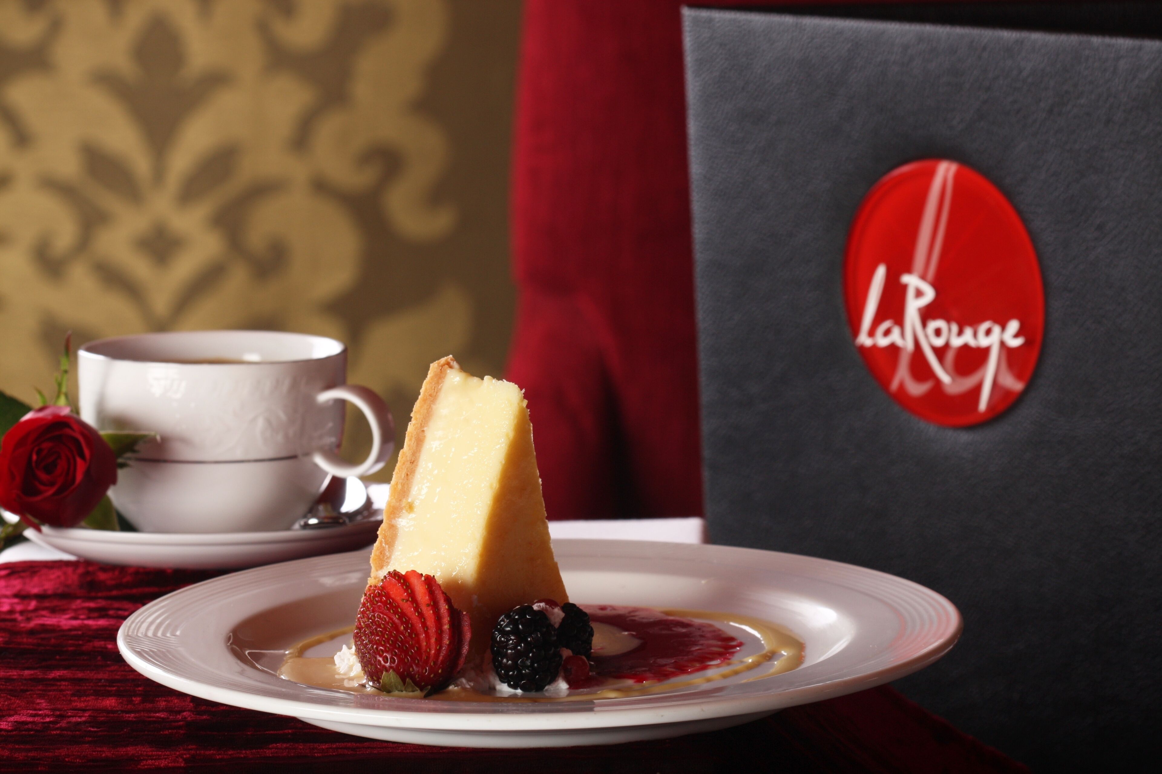 Foto - The Convention Center & Royal Suites Hotel