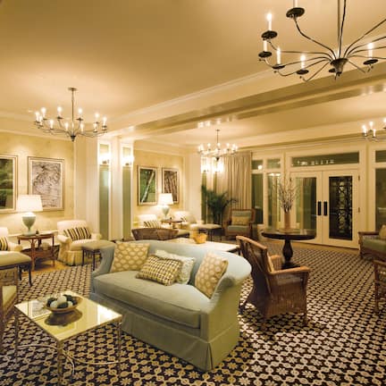 Couples treatment rooms, sauna, hot tub, steam room, body treatments