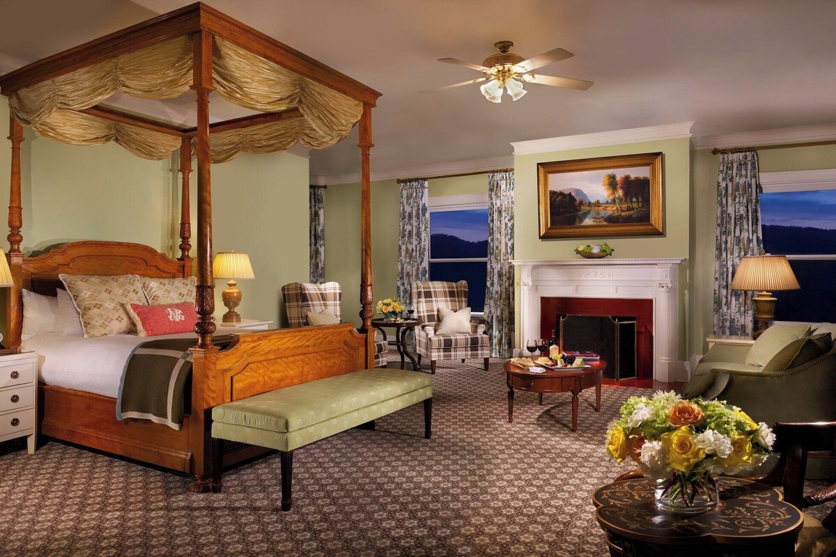 Premier Queen Suite | Ropa de cama de alta calidad, edredón y camas con pillow-top 