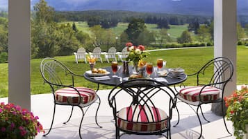 9 restaurants, serveren ontbijt, lunch, diner, Amerikaanse gerechten