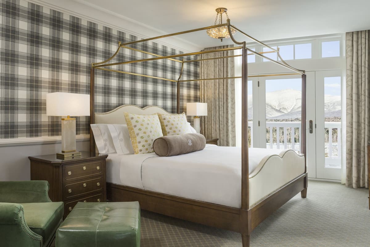 suite, 1 king bed (presidential wing) | premium bedding, down duvets, pillow-top beds, in-room safe