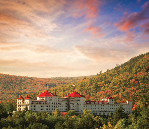 Exterior - Omni Mount Washington Resort & Spa (Bretton Woods)