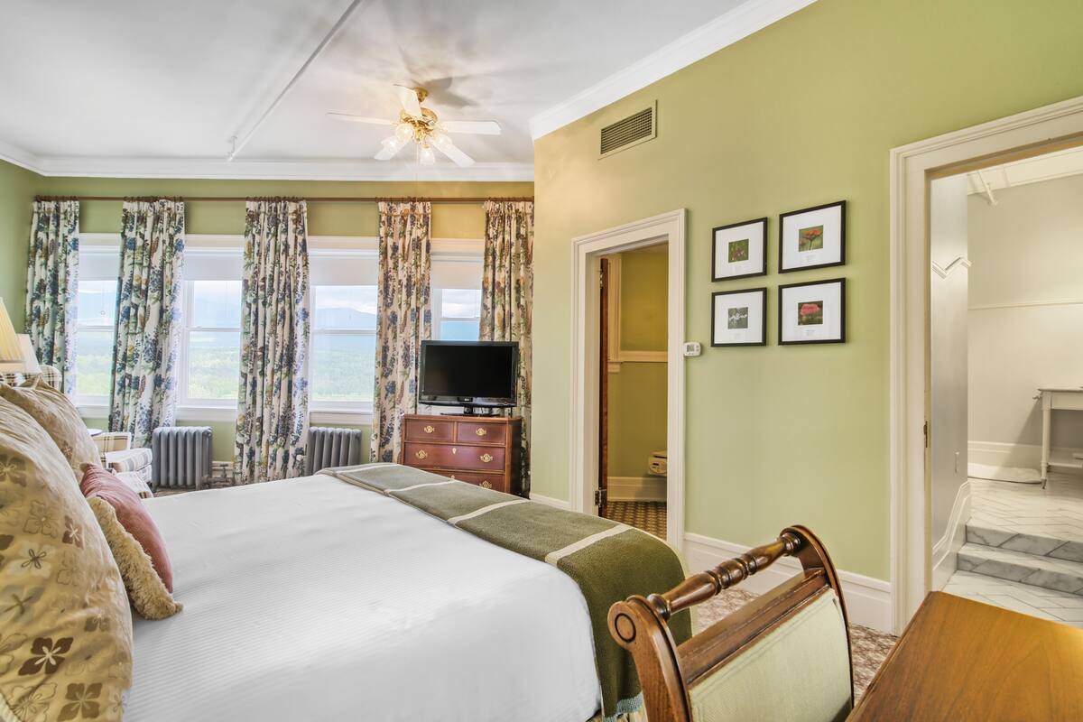 Premium bedding, down duvets, pillow-top beds, in-room safe