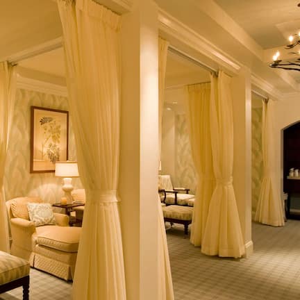 Couples treatment rooms, sauna, hot tub, steam room, body treatments