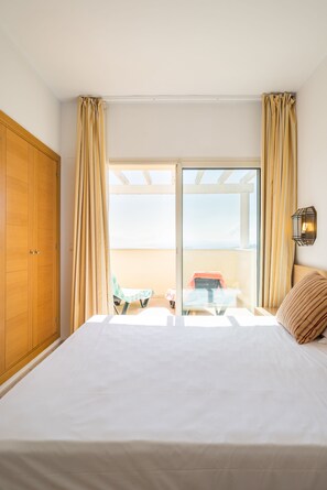 Cots/infant beds, free WiFi, bed sheets - Pierre & Vacances Resort Terrazas Costa del Sol (Manilva)