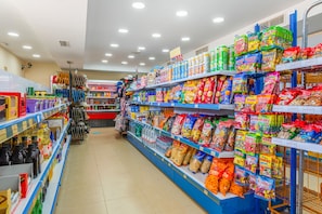 Food court