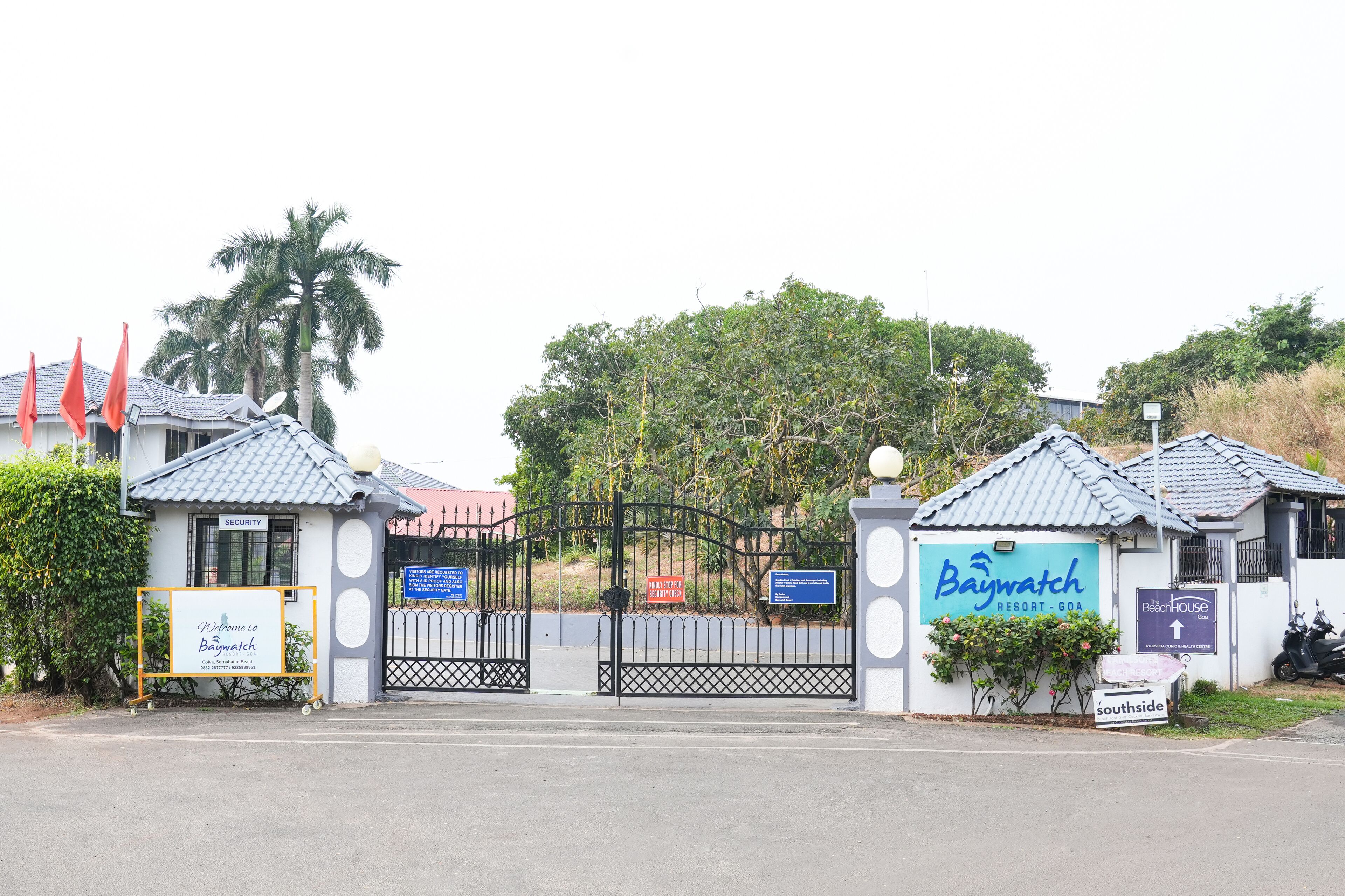Pintu masuk properti